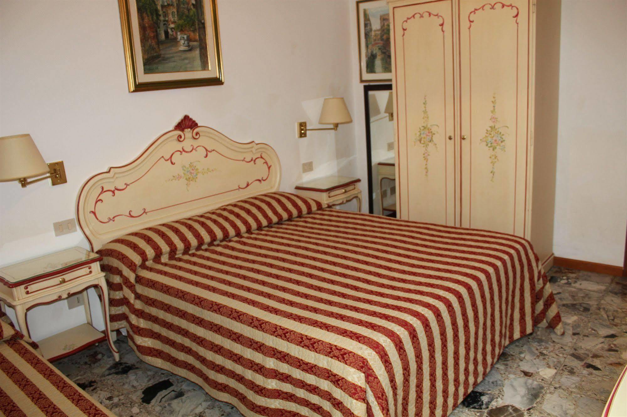 Guesthouse Al Profeta Venedig Eksteriør billede