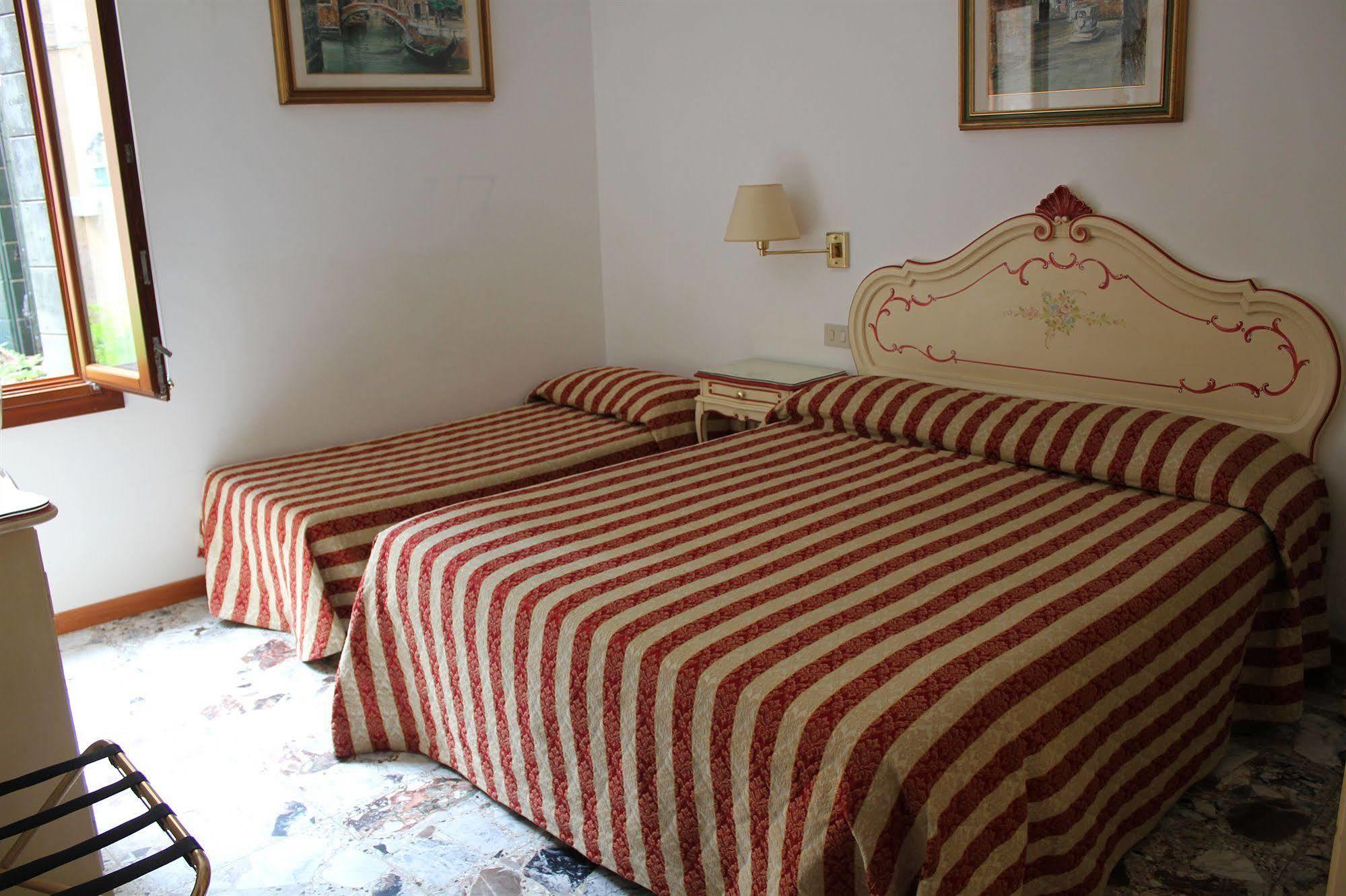 Guesthouse Al Profeta Venedig Eksteriør billede